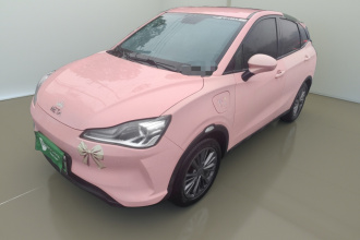 哪吒汽车 哪吒V 2022款 潮 400 Lite 粉色定制款