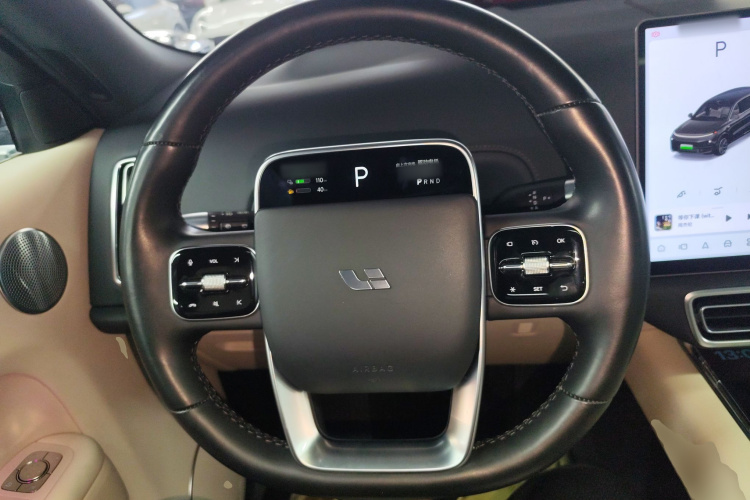 理想汽车 理想L9 2022款 Max中控内饰13