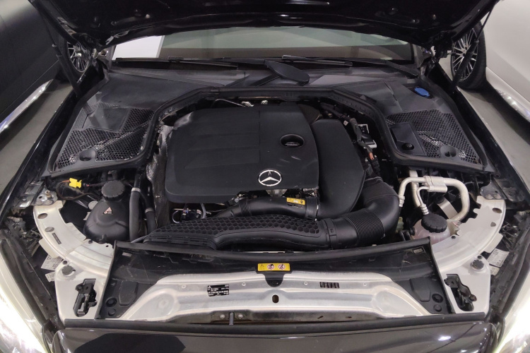 奔驰C级 2019款 改款 C 260 L 运动版机舱底盘24