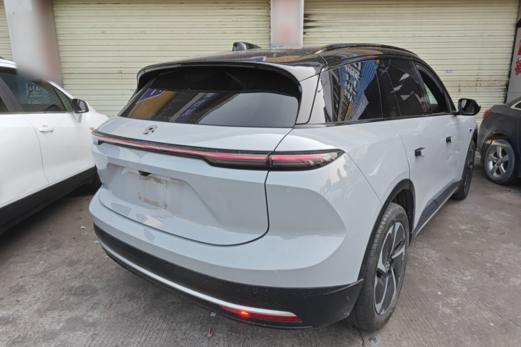 蔚来ES6 2024款 75kWh车身外观7