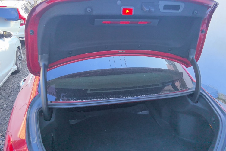 奔驰C级 2017款 C 200 L 运动版机舱底盘23