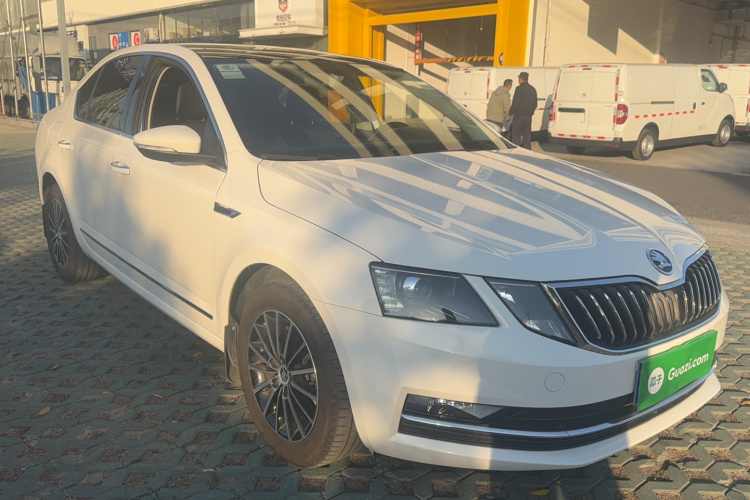 斯柯达 明锐 2019款 1.5L 自动智行豪华版 国VI车身外观6002