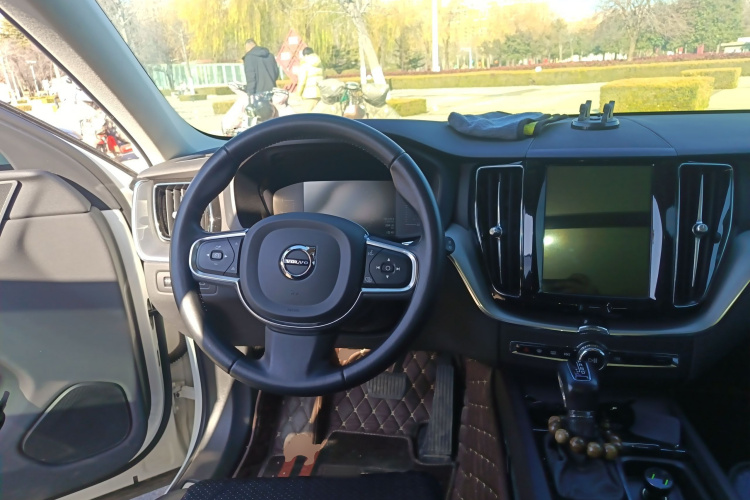 沃尔沃XC60 2021款 T5 四驱智逸豪华版中控内饰13