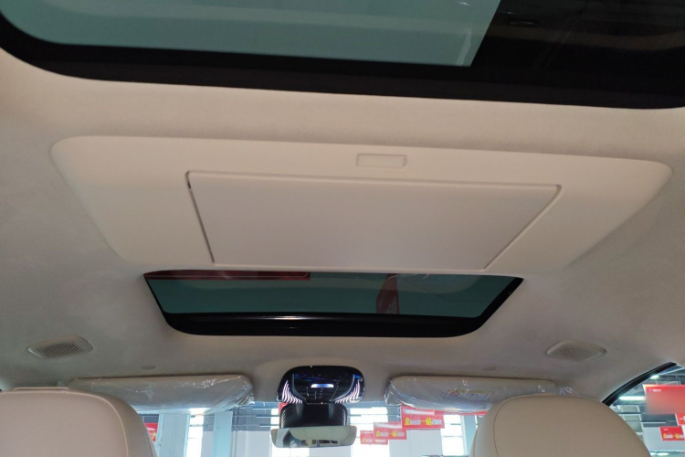 岚图汽车 岚图梦想家 2025款 EV 四驱旗舰鲲鹏版中控内饰22