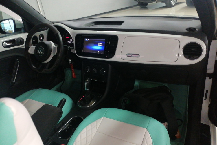 大众 甲壳虫 2014款 1.2TSI 时尚型中控内饰12