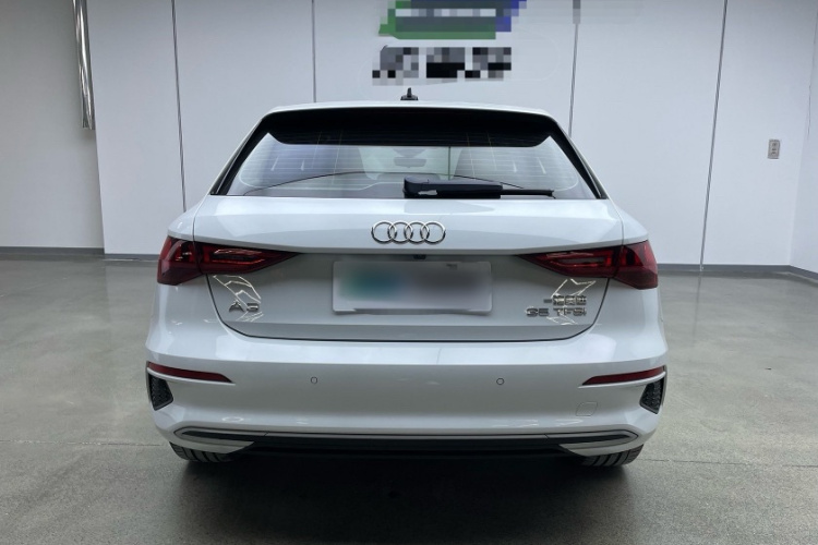 奥迪A3 2023款 改款 Sportback 35 TFSI 豪华致雅型车身外观6005