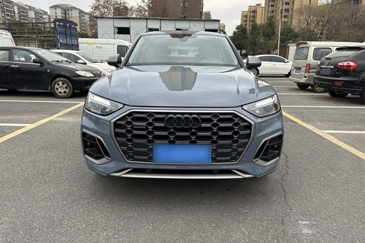 奥迪Q5L 2022款 40T RS套件燃速型车身外观6001