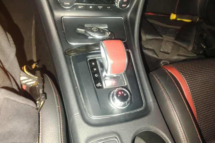 奔驰A级AMG(进口) 2017款 改款 AMG A 45 4MATIC局部细节18