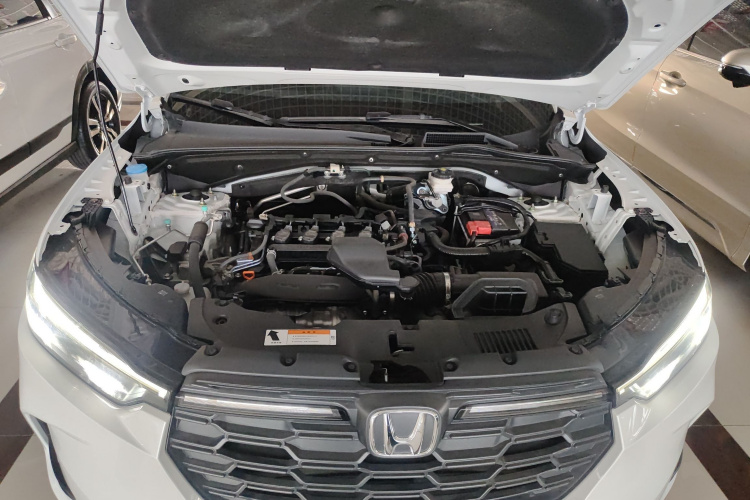 本田HR-V 2023款 240TURBO 劲睿版机舱底盘24