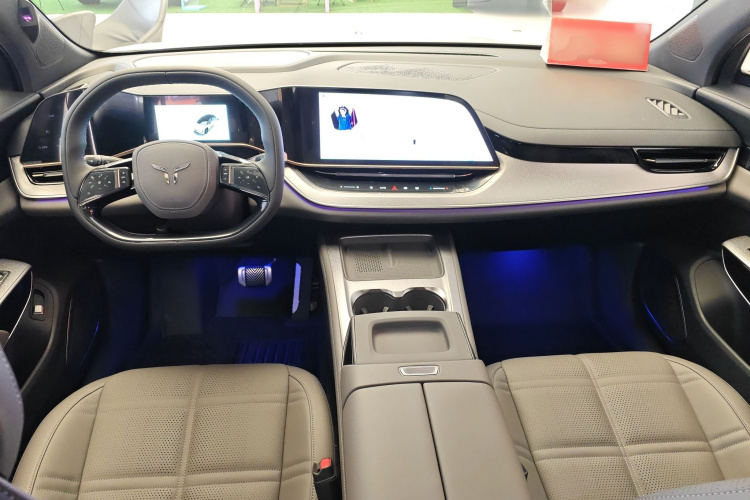 红旗天工08 2025款 605先锋版中控内饰7002