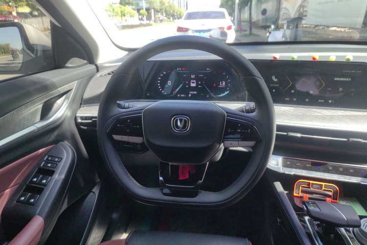 长安 逸动 2022款 PLUS 蓝鲸NE 1.4T GDI DCT尊贵版中控内饰13