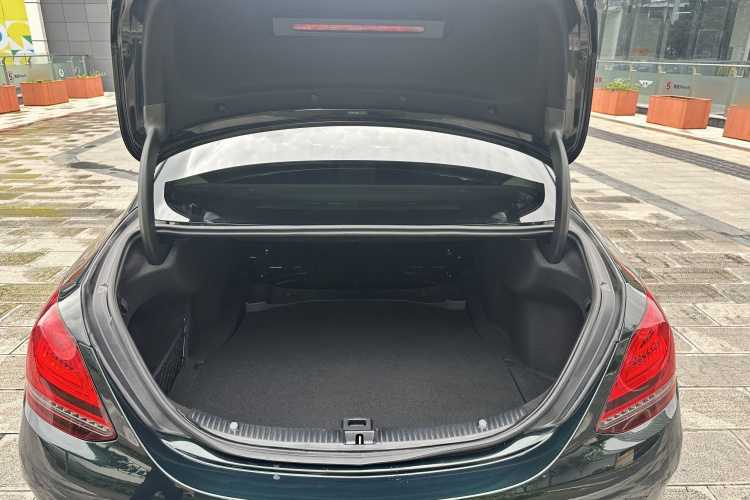 奔驰C级 2019款 C 260 L 运动版中控内饰7008