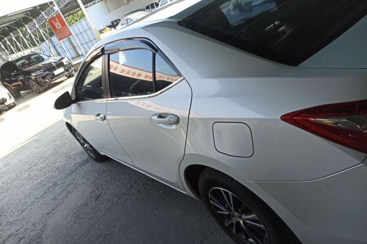 丰田 雷凌 2014款 1.6G CVT精英版车身外观4