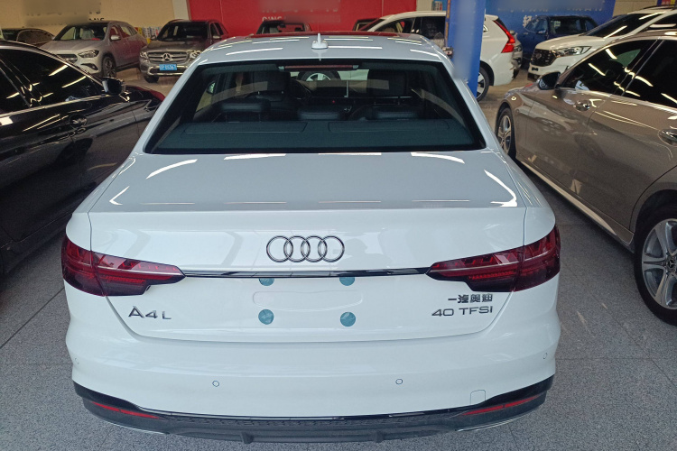 奥迪A4L 2025款 200万辆悦享版 40 TFSI 豪华动感型车身外观6004