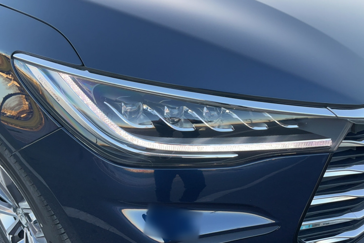 比亚迪 宋MAX 2021款 升级版 1.5T 自动旗舰型 6座局部细节9004