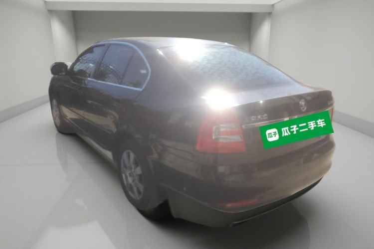 斯柯达 明锐 2015款 经典款 1.6L 自动逸杰版车身外观5