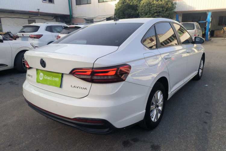 大众 朗逸 2023款 1.5L 自动得逸版车身外观7