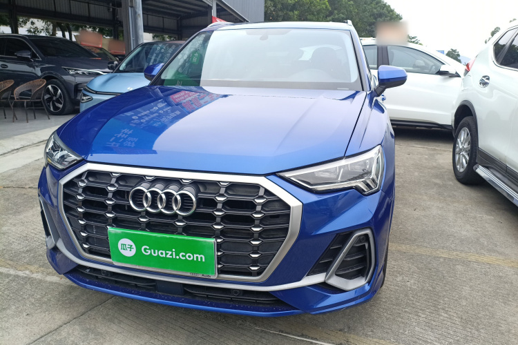 奥迪Q3 2019款 40 TFSI 时尚动感型车身外观2