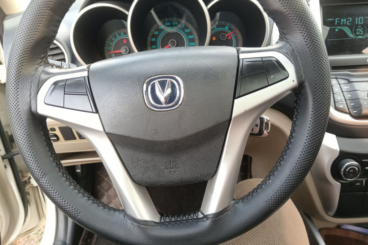 长安 逸动 2014款 1.6L 自动豪华型局部细节13