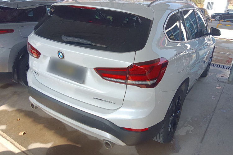 宝马X1 2020款 sDrive20Li 时尚型车身外观6005