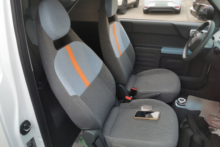 吉利银河 2024款 熊猫mini 200km 耐力熊局部细节41