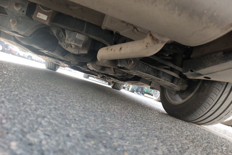 宝马3系 2018款 318Li局部细节9009