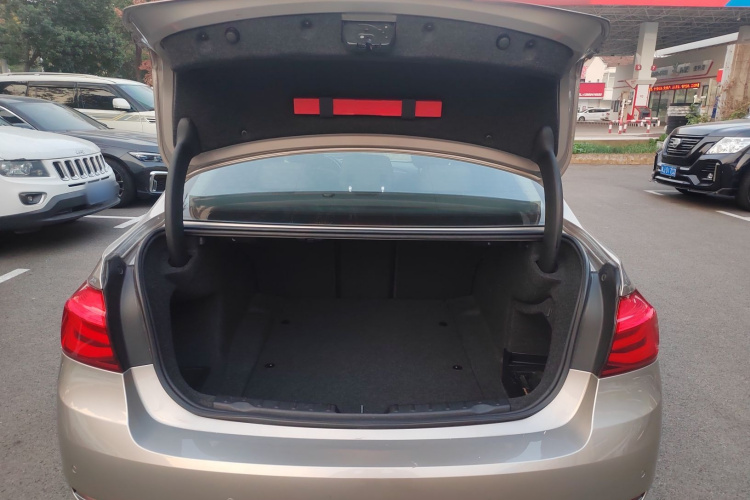 宝马3系 2018款 320Li 时尚型机舱底盘23