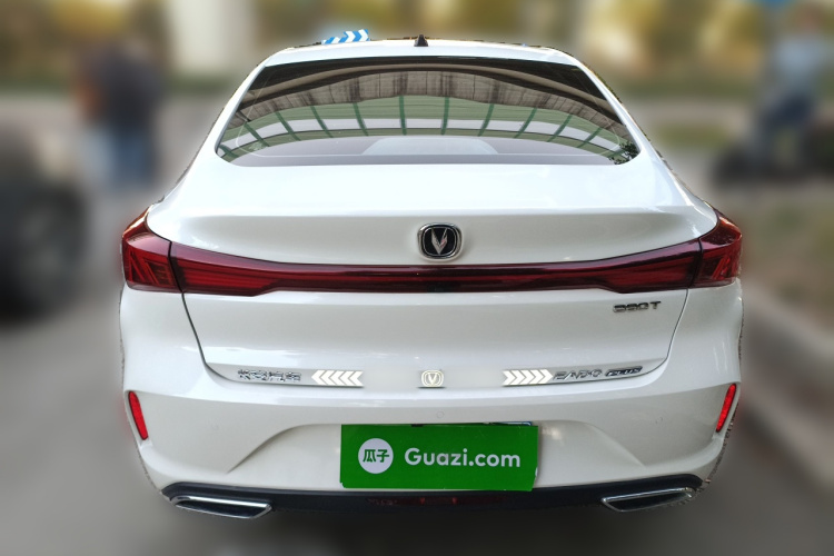 长安 逸动 2023款 畅享版 PLUS 蓝鲸NE 1.4T GDI DCT尊贵版车身外观6