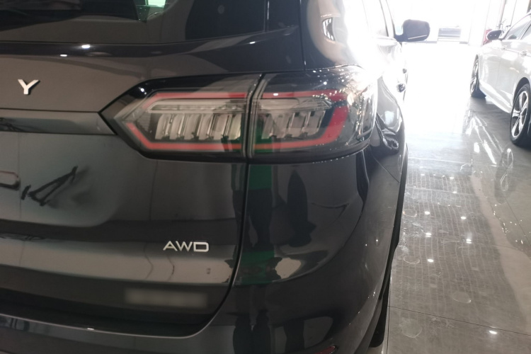 奇瑞 瑞虎8 PLUS 2022款 鲲鹏版 390TGDI DCT四驱豪享版车身外观9