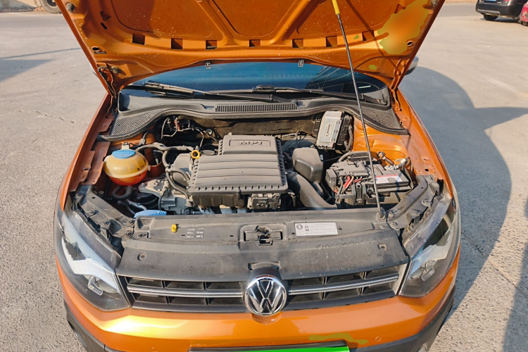 大众 2014款 1.6L Cross Polo 自动机舱底盘24