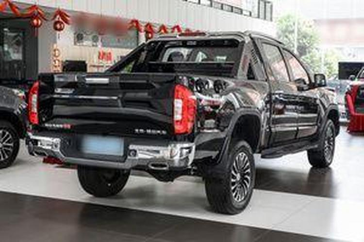 福田 大将军G9 2023款 2.0T装甲大将军自动四驱柴油乐享型长厢4F20TC车身外观6004