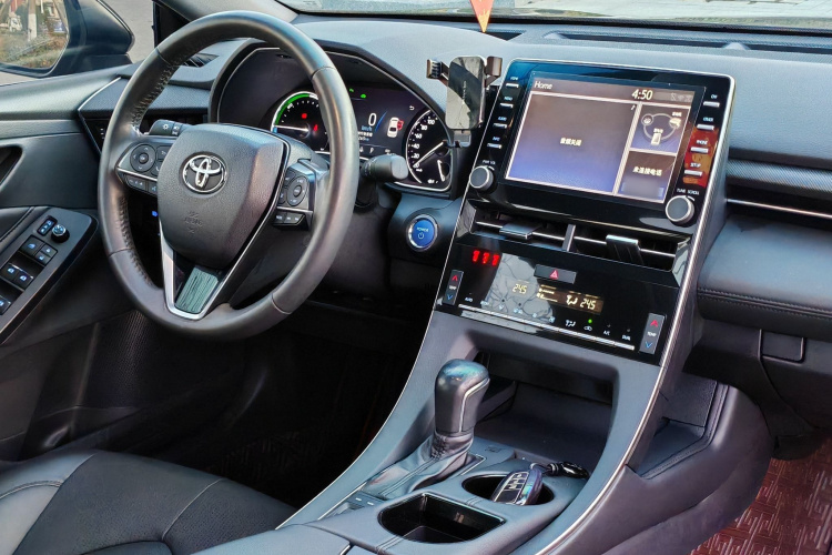 丰田 亚洲龙 2019款 双擎 2.5L 豪华版 国VI中控内饰7001