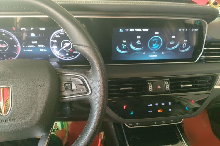 红旗HS5 2022款 改款 2.0T 智联旗享版中控内饰12