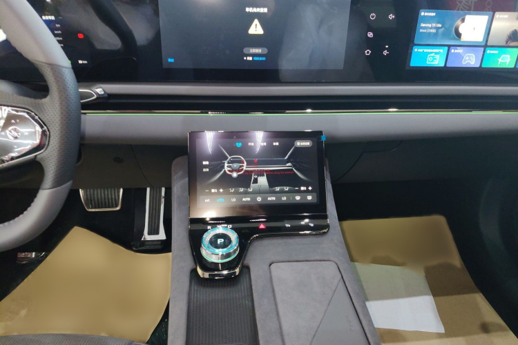 岚图汽车 岚图追光 2024款 PHEV 四驱超长续航行政版局部细节16