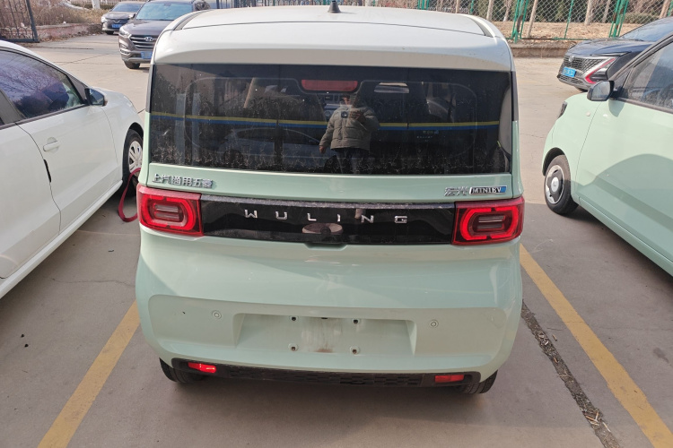 五菱汽车 宏光MINIEV 2022款 马卡龙时尚款 磷酸铁锂车身外观6