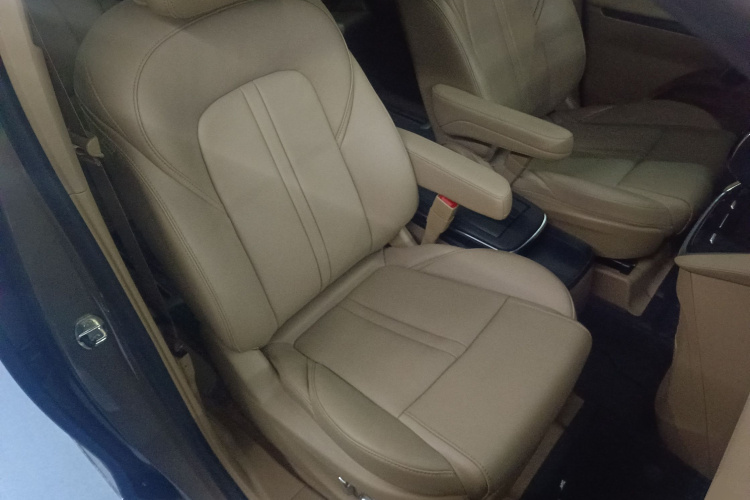 别克GL8 2021款 ES陆尊 653T 尊享型局部细节41