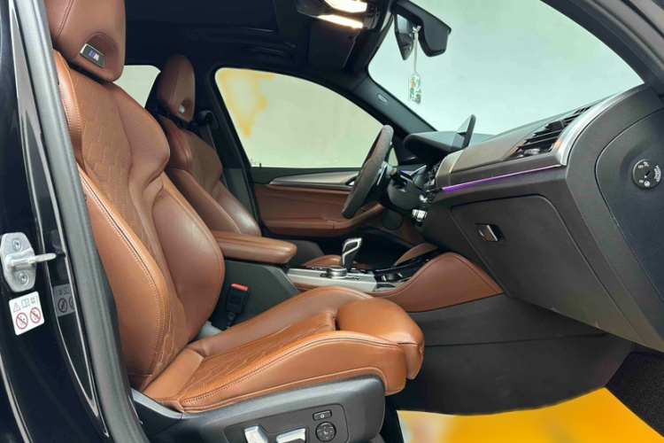 宝马X3 M 2021款 X3 M雷霆版局部细节41