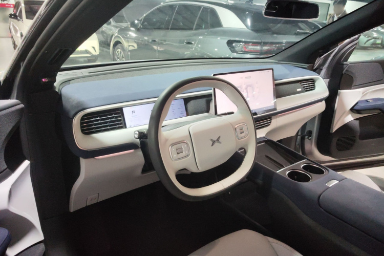 小鹏G6 2023款 580 长续航 Pro中控内饰7002