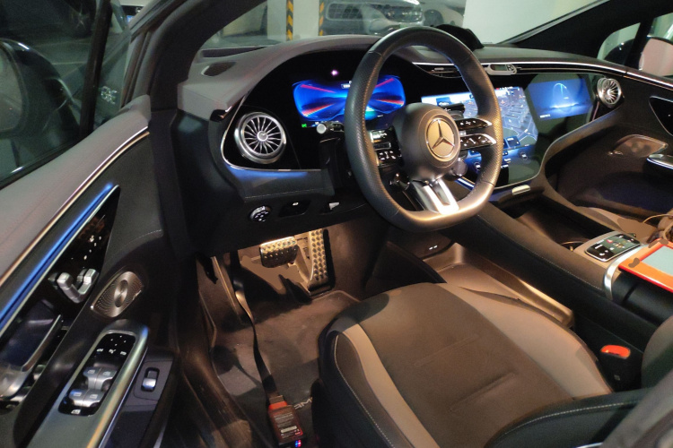 奔驰EQE AMG 2023款 AMG EQE 53 4MATIC+中控内饰20