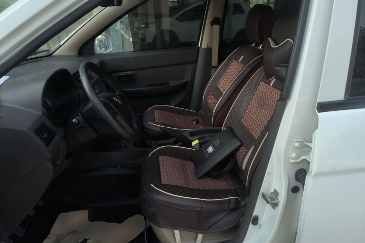 五菱汽车 五菱宏光 2018款 1.5L 经典款S标准型中控内饰19