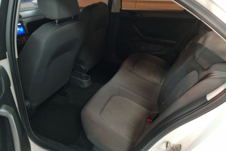 大众 桑塔纳 2019款 1.5L 自动风尚版 国VI中控内饰7004