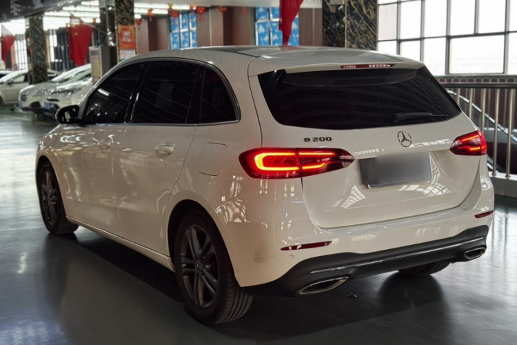 奔驰B级 2020款 B 200 动感型车身外观6003