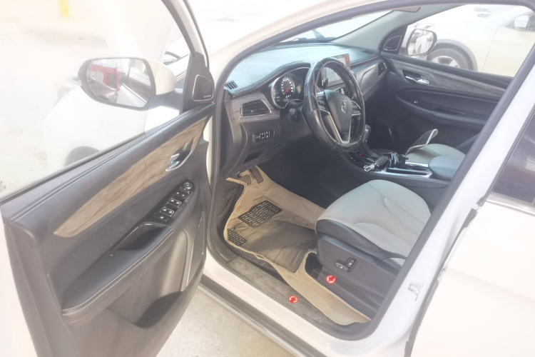 宝骏730 2017款 1.5T DCT旗舰型 7座 国V中控内饰7003