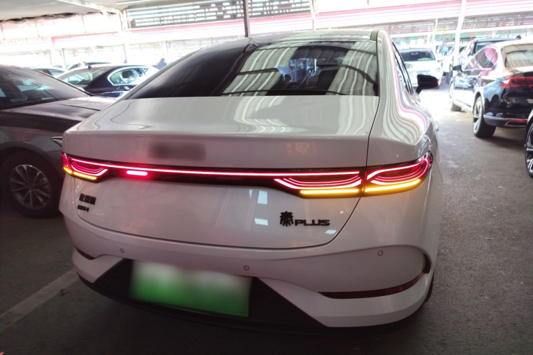 比亚迪 秦PLUS 2025款 DM-i 智驾版 55KM领先型车身外观6