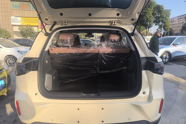 五菱汽车 缤果S 2025款 325km 尊享款机舱底盘23