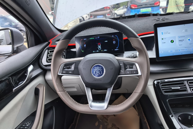 比亚迪 秦PLUS 2024款 荣耀版 DM-i 55KM领先型中控内饰13