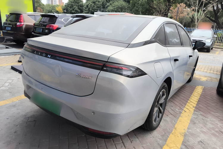 埃安 AION S MAX 2024款 70 星耀版车身外观7