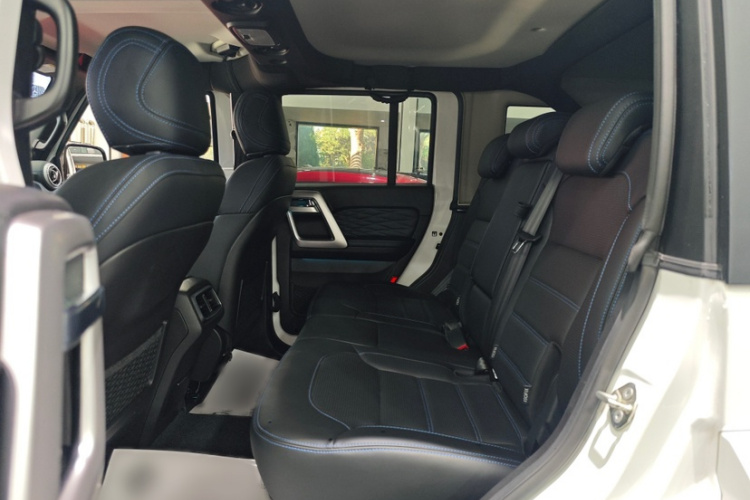 北京越野 北京BJ40 2024款 2.0T 城市猎人荣耀版中控内饰7003