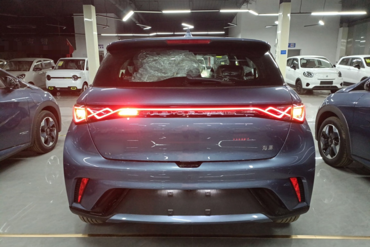 比亚迪 海豚 2025款 420km 自由版车身外观6