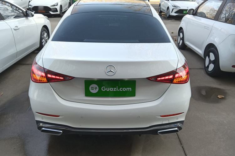奔驰C级 2023款 改款 C 200 L 运动版车身外观6